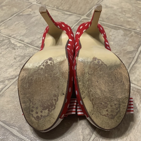 Heels - Picture 5 of 6